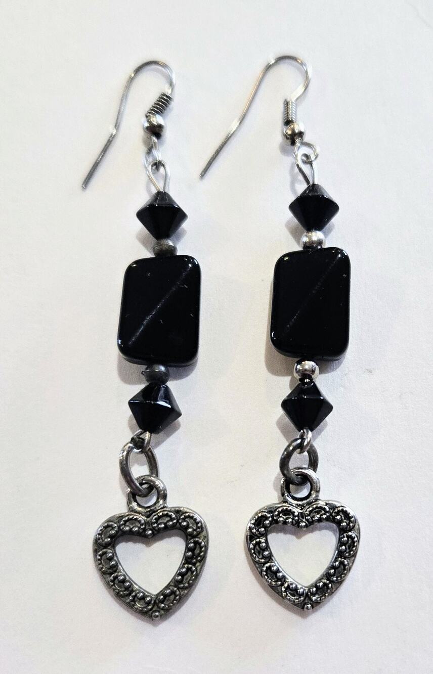 Gothic Dangle Earrings Black Beads Silver Tone Textured Heart Dark Romantic 3"